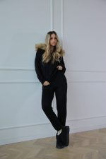 ⁦חליפת סריג כובע פרווה⁩ – תמונה ⁦2⁩