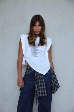 ⁦חולצת רוקסטאר כתוביות⁩ – תמונה ⁦3⁩