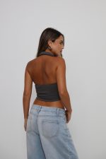 גופיית צווארון גב פתוח