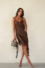 ⁦שמלת סאטן תחרה⁩ – תמונה ⁦5⁩