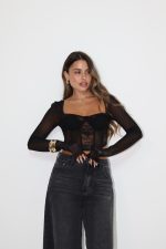⁦מחוך שרוולים⁩ – תמונה ⁦2⁩