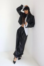 ⁦חליפת עור⁩ – תמונה ⁦5⁩
