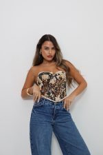 ⁦מחוך פרחים⁩ – תמונה ⁦8⁩