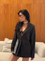 ⁦חליפת בלייזר חצאית⁩ – תמונה ⁦4⁩